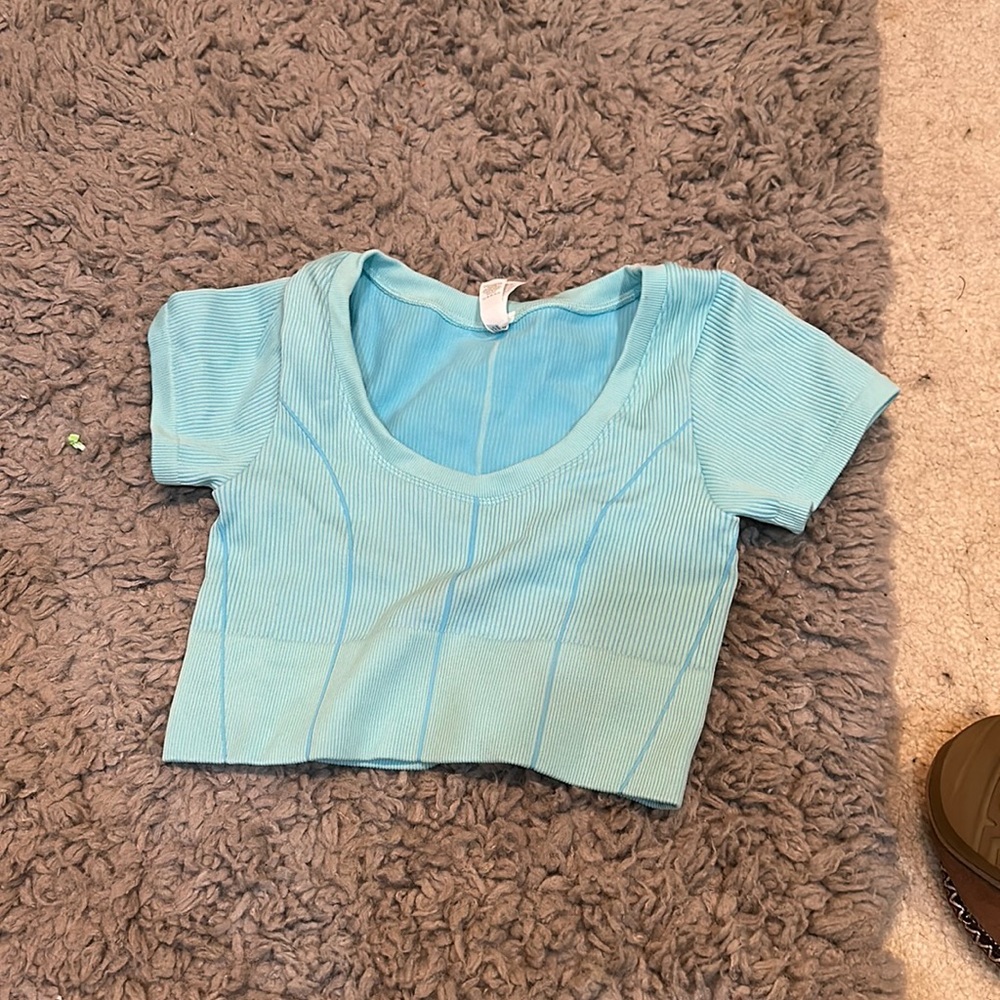 Aerie top
